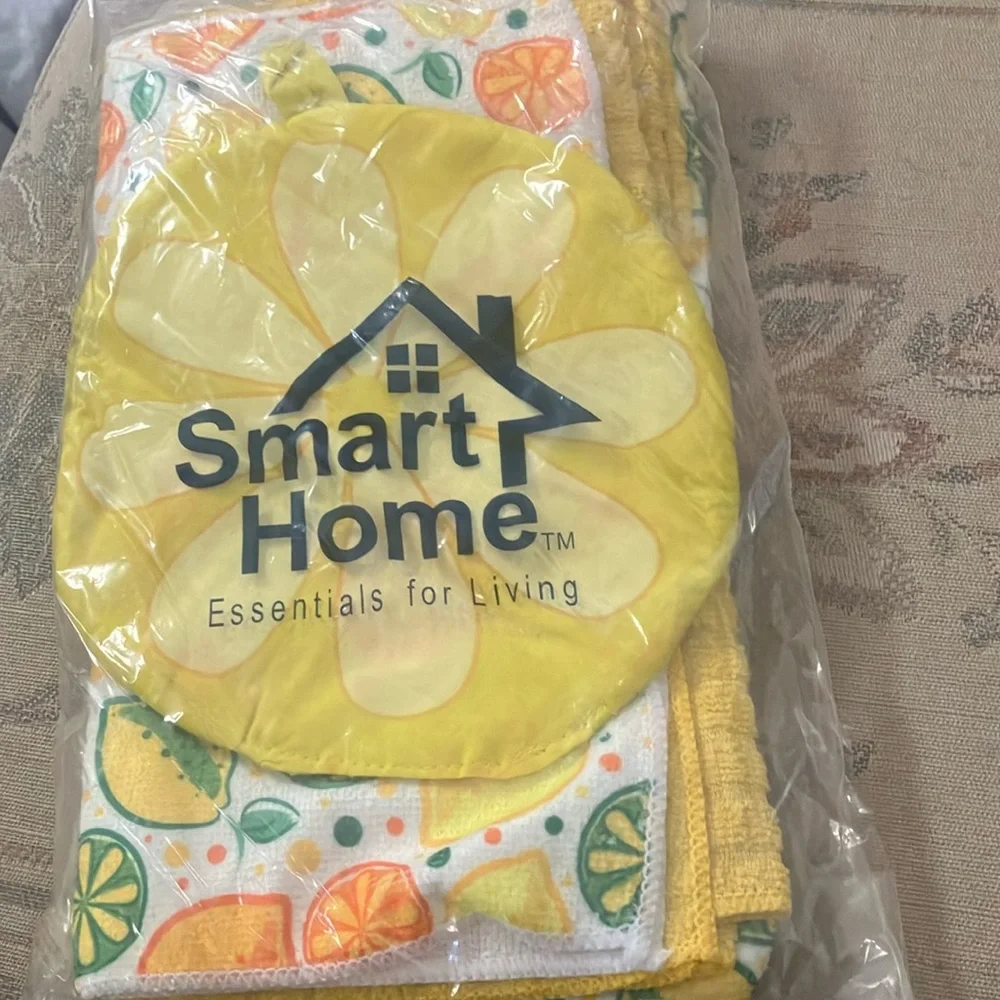 Smart home 5 piece set brand new